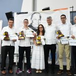 Ángel Pérez (de Sincelejo), Alberto Mercado (de Barranquilla) y Brandon Martínez (de Medellín), ganadores del III Premio Nacional de Periodismo Deportivo Tecnoglass – Fabio Poveda Márquez 